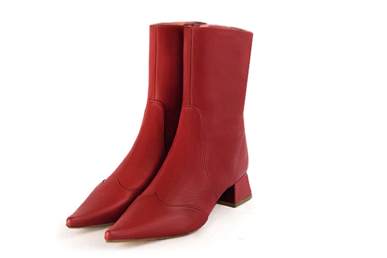 Cardinal red women's booties, with a zip on the inside. Pointed toe. Low flare heels - Florence KOOIJMAN
